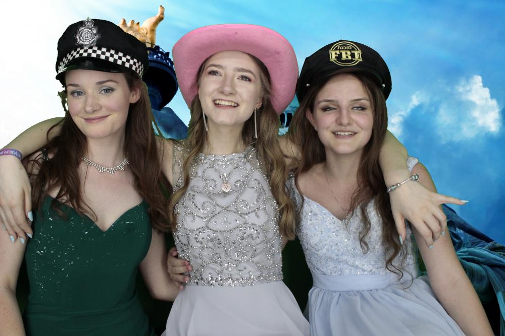 Silvermere Notre Dame  | View more photos from the event at gallery.myphotoboothexperience.co.uk/u/MyPhotoBoothExperienceLtd/Silvermere-Notre-Dame